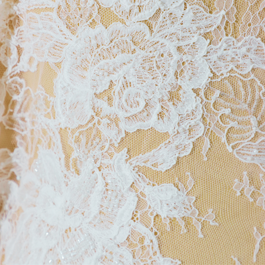 Elegant 3D Floral Embroidery Lace Fabric with Beaded Detailing for Bridal Gowns and Couture Designs